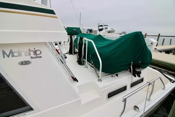 Slide: The Image of Mainship 430 Trawler 2002 - 8