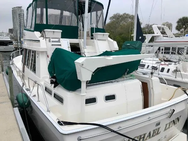 Slide: The Image of Mainship 430 Trawler 2002 - 9