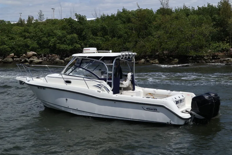 Slide: The Image of Boston Whaler Conquest 2006 - 0