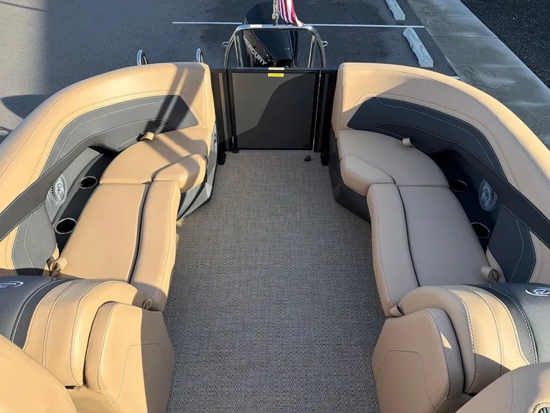 Slide: The Image of Barletta Cabrio 22QC 2026 - 10