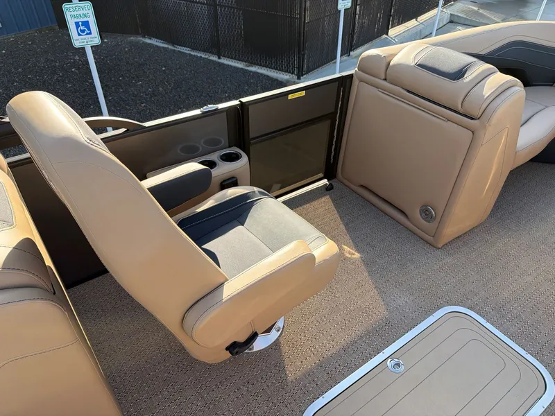 Slide: The Image of Barletta Cabrio 22QC 2026 - 11