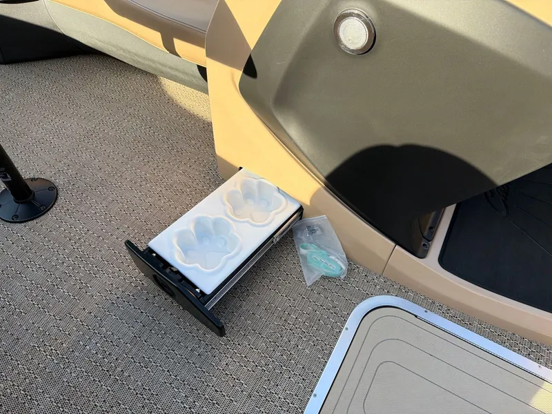 Slide: The Image of Barletta Cabrio 22QC 2026 - 20