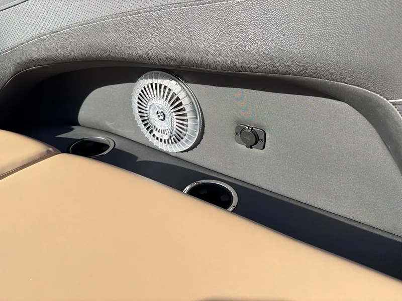 Slide: The Image of Barletta Cabrio 22QC 2026 - 7