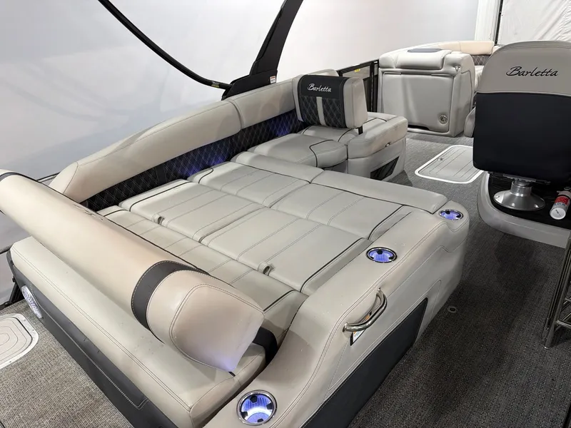 Slide: The Image of Barletta Lusso 23U 2026 - 10