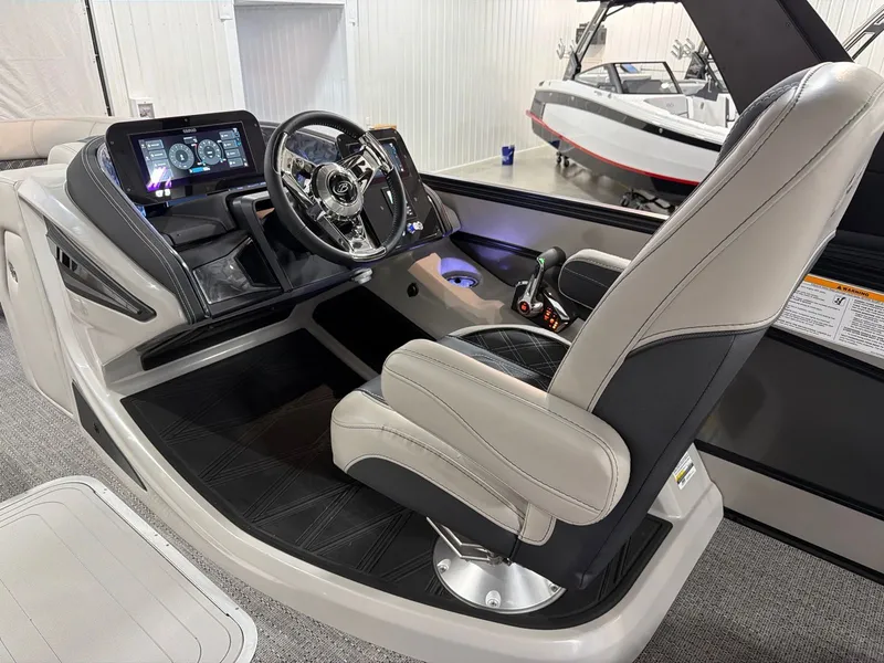 Slide: The Image of Barletta Lusso 23U 2026 - 17