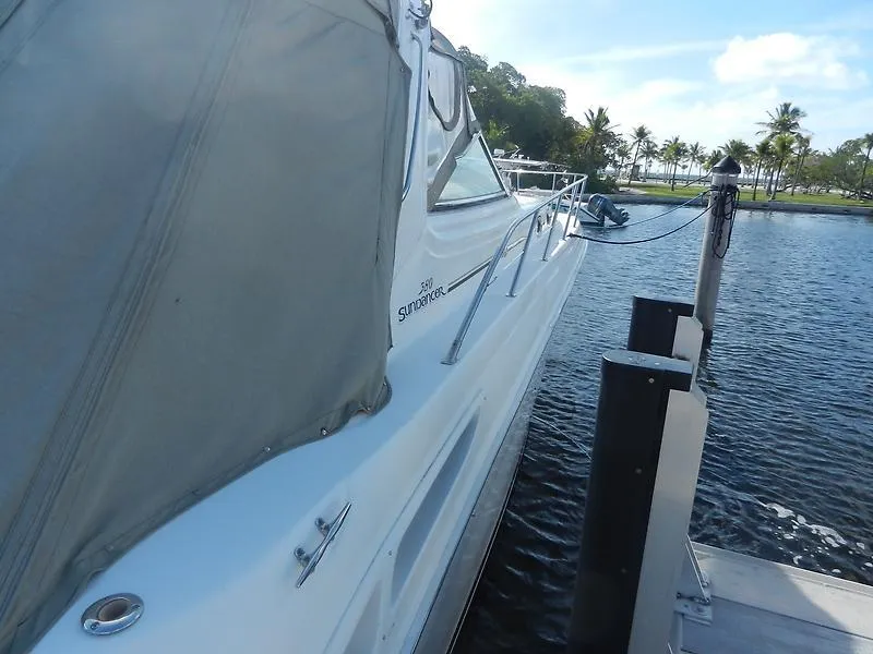 Slide: The Image of Sea Ray Sundancer 2000 - 2