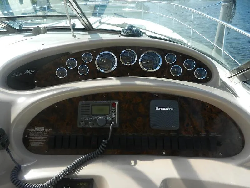 Slide: The Image of Sea Ray Sundancer 2000 - 4