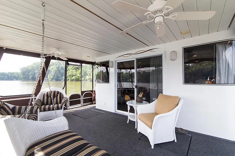 Slide: The Image of Lakeview 18' x 75' Houseboat 2007 - 11