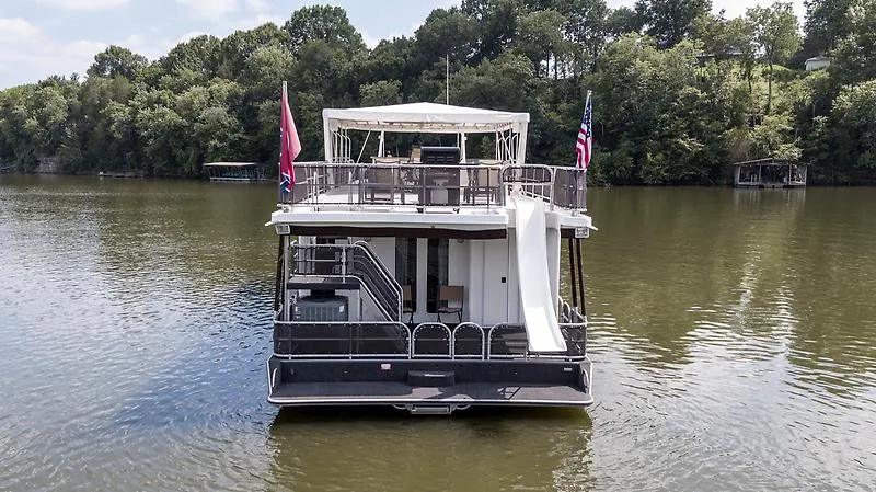 Slide: The Image of Lakeview 18' x 75' Houseboat 2007 - 3