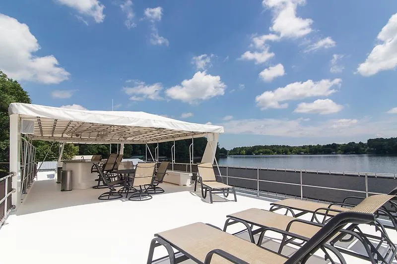 Slide: The Image of Lakeview 18' x 75' Houseboat 2007 - 6