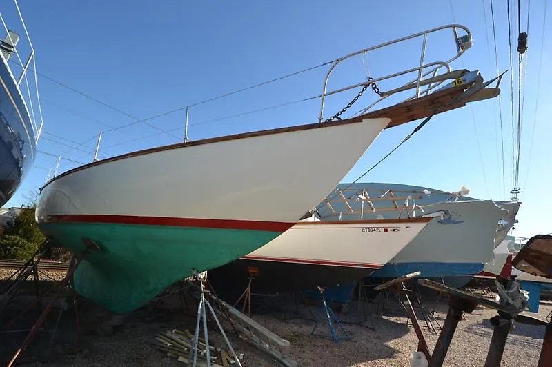 Slide: The Image of Cape Dory 36 1980 - 3