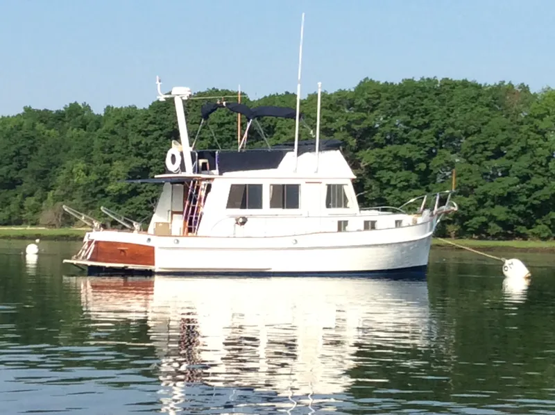 Slide: The Image of Grand Banks Sedan 1988 - 0