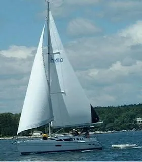Slide: The Image of Hunter 410 2001 - 0