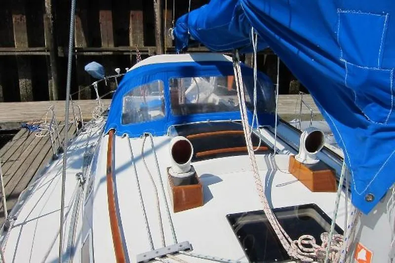 Slide: The Image of Beneteau First 375 1985 - 2