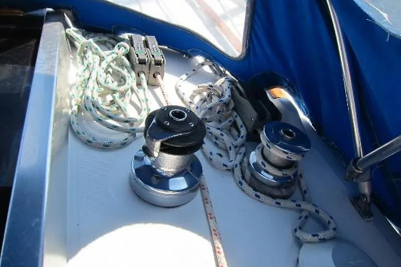 Slide: The Image of Beneteau First 375 1985 - 4