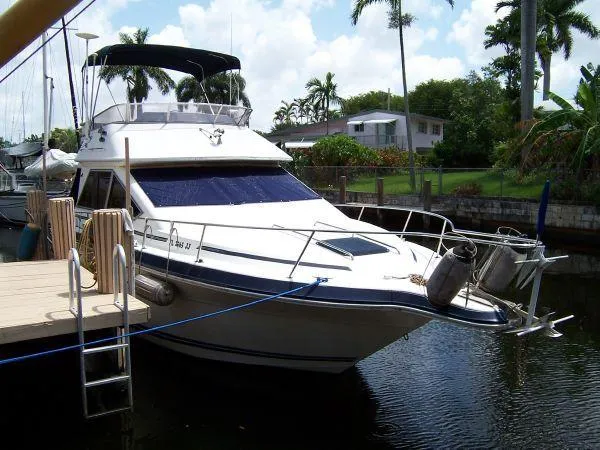 Slide: The Image of Sea Ray Sedan Bridge 1988 - 0