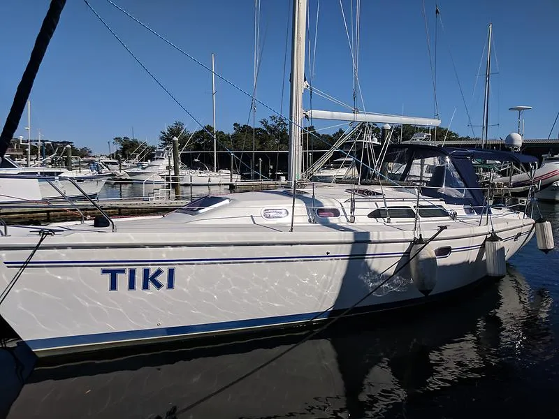 Slide: The Image of Catalina 350 MkII 2004 - 0
