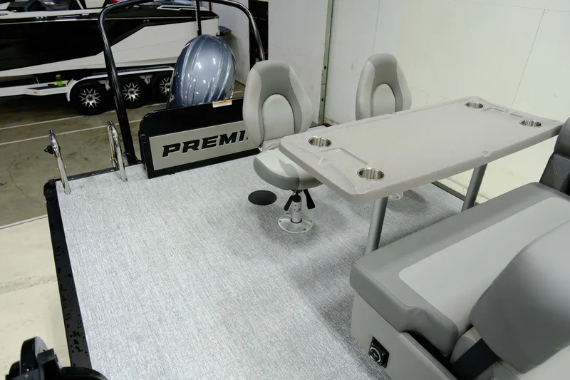 Slide: The Image of Premier 230 Sunsation RS 2026 - 12