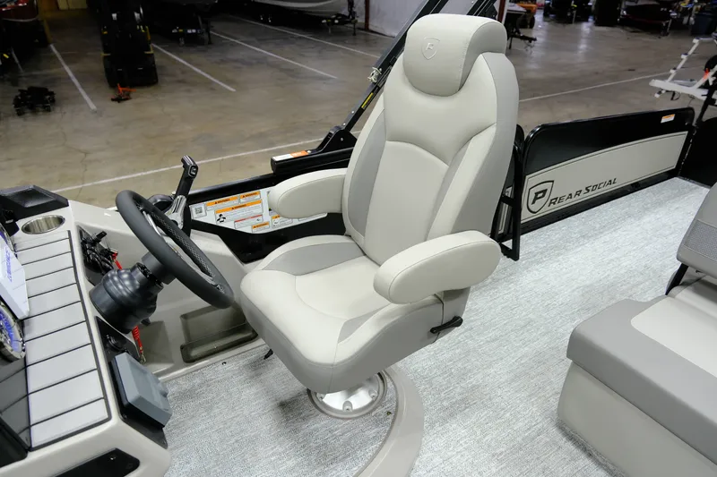 Slide: The Image of Premier 230 Sunsation RS 2026 - 15