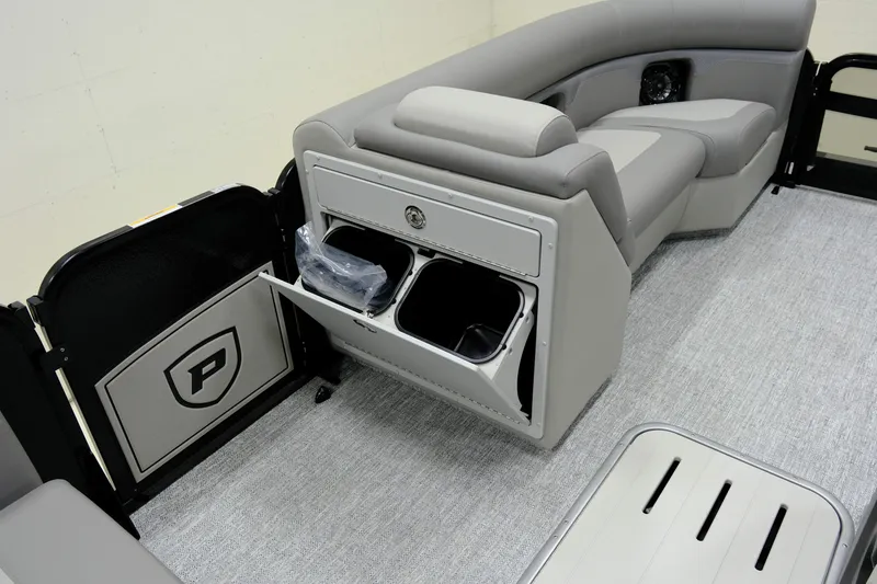 Slide: The Image of Premier 230 Sunsation RS 2026 - 21