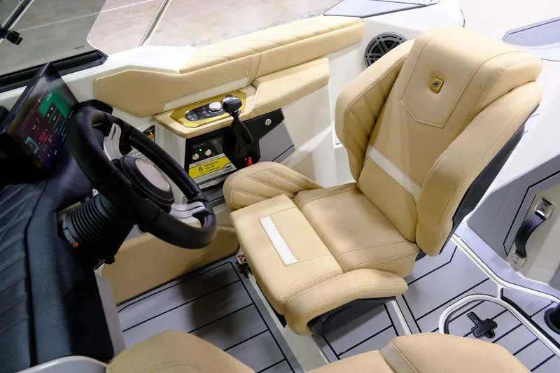 Slide: The Image of Nautique Ski Nautique 2026 - 20