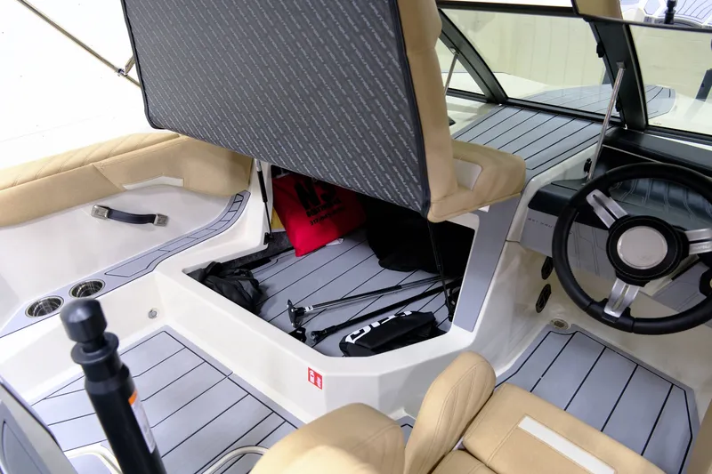 Slide: The Image of Nautique Ski Nautique 2026 - 22