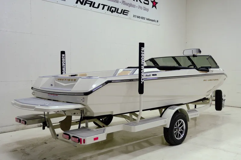 Slide: The Image of Nautique Ski Nautique 2026 - 3