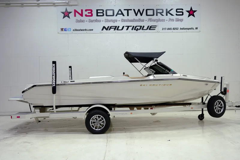 Slide: The Image of Nautique Ski Nautique 2026 - 4