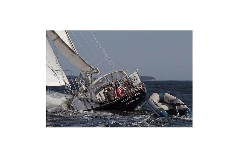 Slide: The Image of Cape Dory 36 1979 - 0