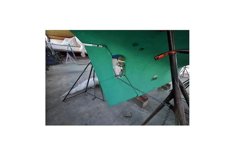 Slide: The Image of Cape Dory 36 1979 - 11