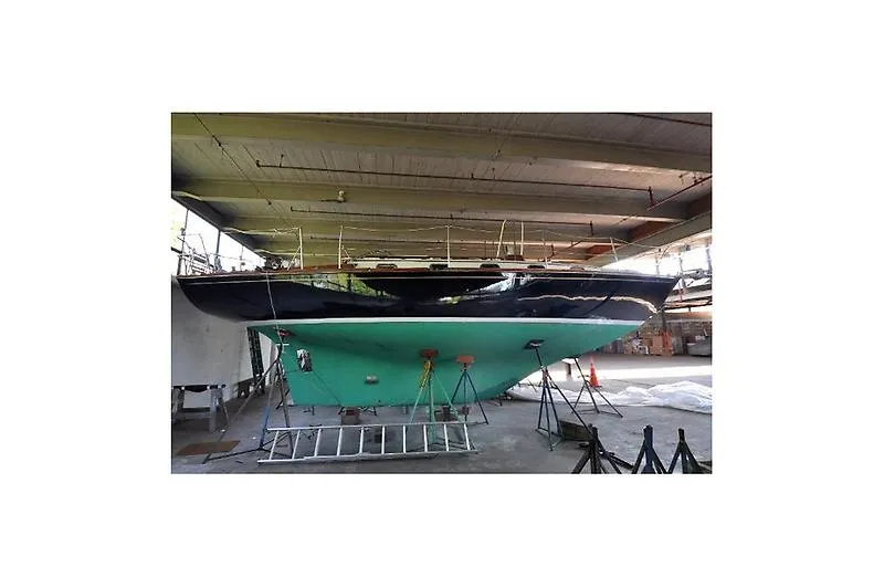 Slide: The Image of Cape Dory 36 1979 - 3