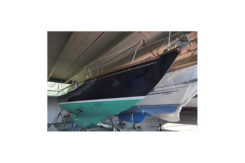 Slide: The Image of Cape Dory 36 1979 - 5