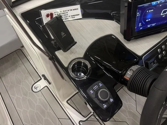 Slide: The Image of Yamaha 222XE 2026 - 16