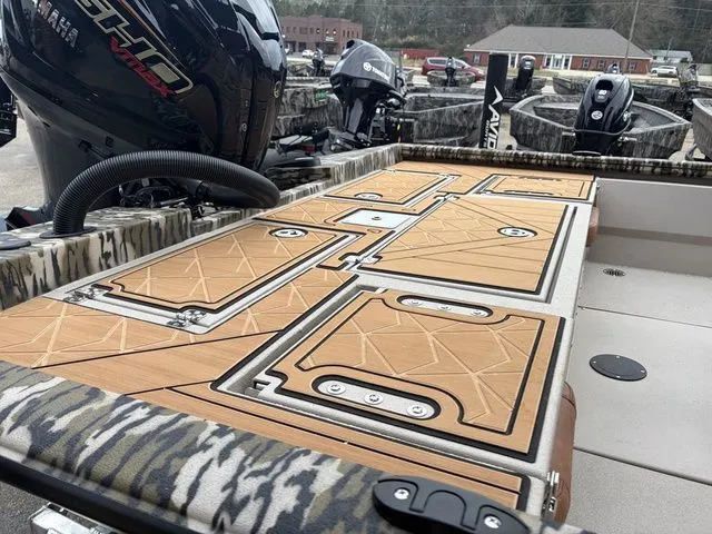 Slide: The Image of Avid 23 Mag 2026 - 15