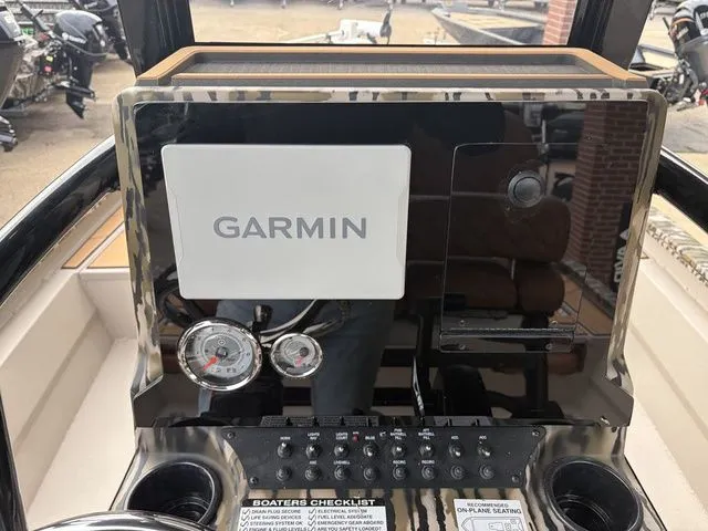 Slide: The Image of Avid 23 Mag 2026 - 23