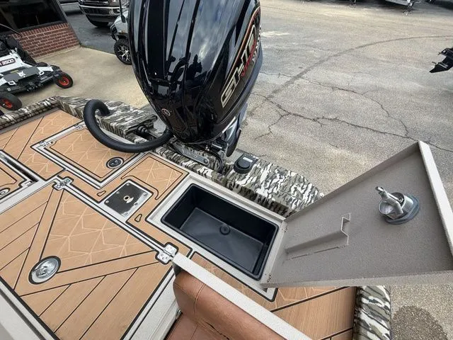 Slide: The Image of Avid 23 Mag 2026 - 35