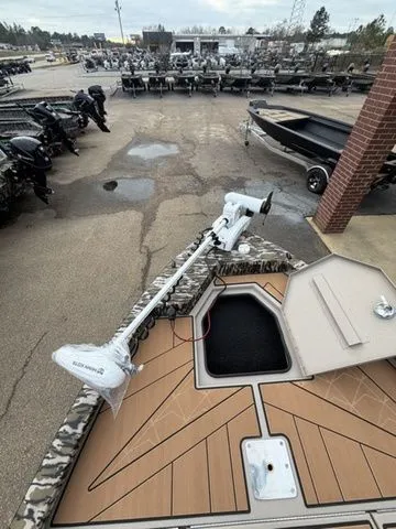 Slide: The Image of Avid 23 Mag 2026 - 45