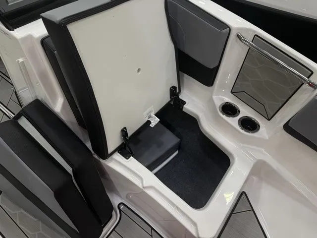 Slide: The Image of Yamaha 222XE 2026 - 18