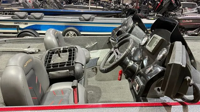 Slide: The Image of Nitro Nitro Z18 W/ Mercury 175 Opti 2016 - 9