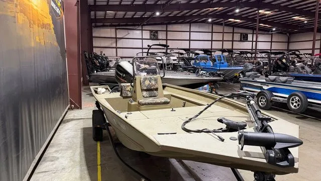 Slide: The Image of G3 18CC W/ Yamaha 90 2024 - 7