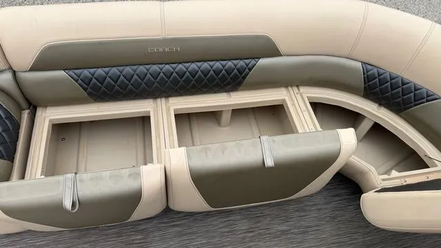 Slide: The Image of Coach Pontoons 25Rlw/ Honda 250 2016 - 12