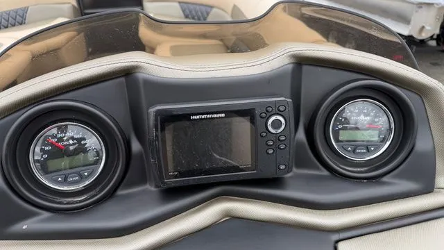 Slide: The Image of Coach Pontoons 25Rlw/ Honda 250 2016 - 16