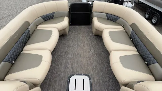 Slide: The Image of Coach Pontoons 25Rlw/ Honda 250 2016 - 8