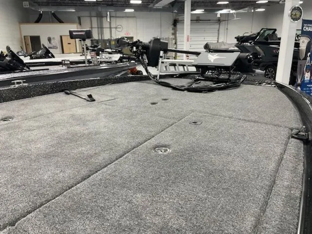 Slide: The Image of Phoenix Bass Boat 921 Elite X 2026 - 9