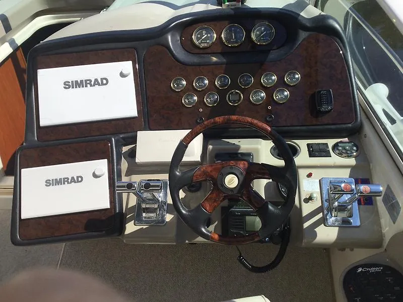 Slide: The Image of Cruisers 440 AKA 4370 HARDTOP EXPRESS 2003 - 5