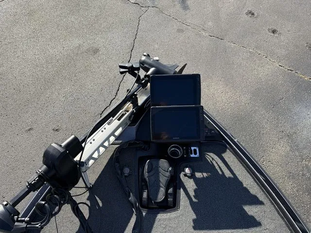 Slide: The Image of Ranger Z521R 2025 - 3