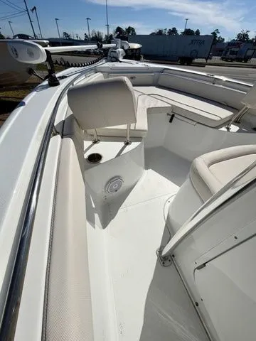 Slide: The Image of Sea Hunt Ultra 229 2024 - 6