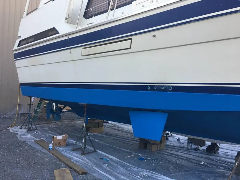 Slide: The Image of Vista Flushdeck Motor Yacht 1989 - 2