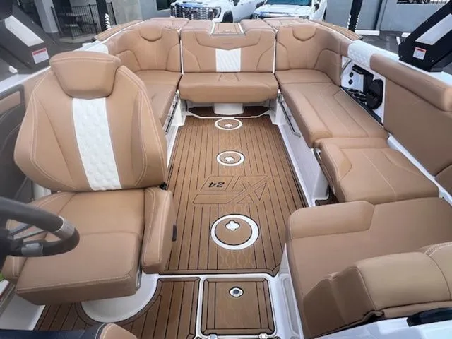 Slide: The Image of MasterCraft XT24 2023 - 14