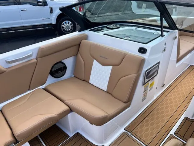 Slide: The Image of MasterCraft XT24 2023 - 9